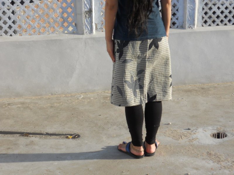 画像2: 刺し子 ラリーキルト　膝丈ラップスカート　リバーシブル (2)