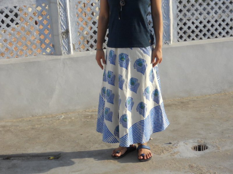 画像2: インド木版　サンガネール　マキシラップスカート (2)