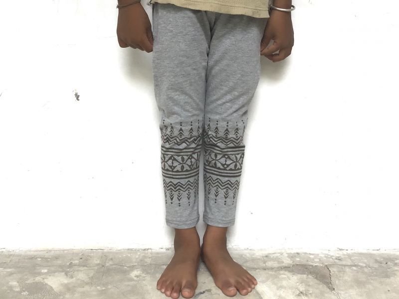 画像2: ブロックプリント キッズレギンス  120cmサイズ 杢グレー4デザイン⭐︎ 子供 レギンス (2)