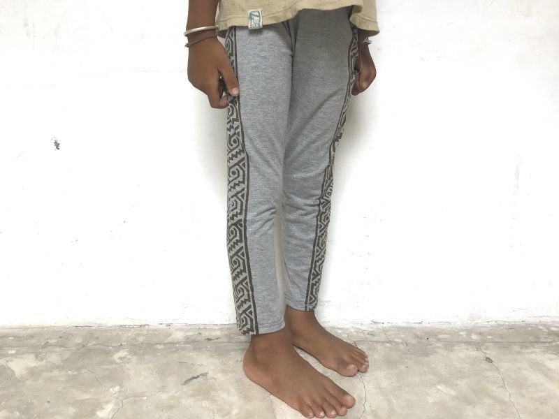 画像6: ブロックプリント キッズレギンス  120cmサイズ 杢グレー4デザイン⭐︎ 子供 レギンス (6)