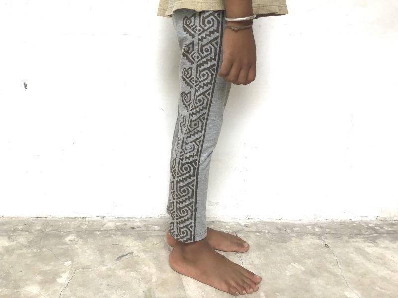 画像7: ブロックプリント キッズレギンス  120cmサイズ 杢グレー4デザイン⭐︎ 子供 レギンス (7)