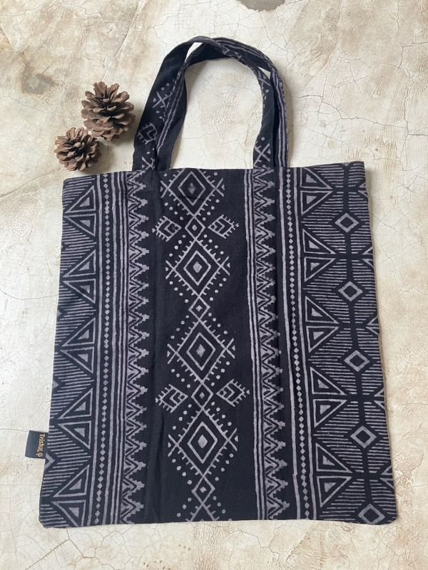 トートバッグにも