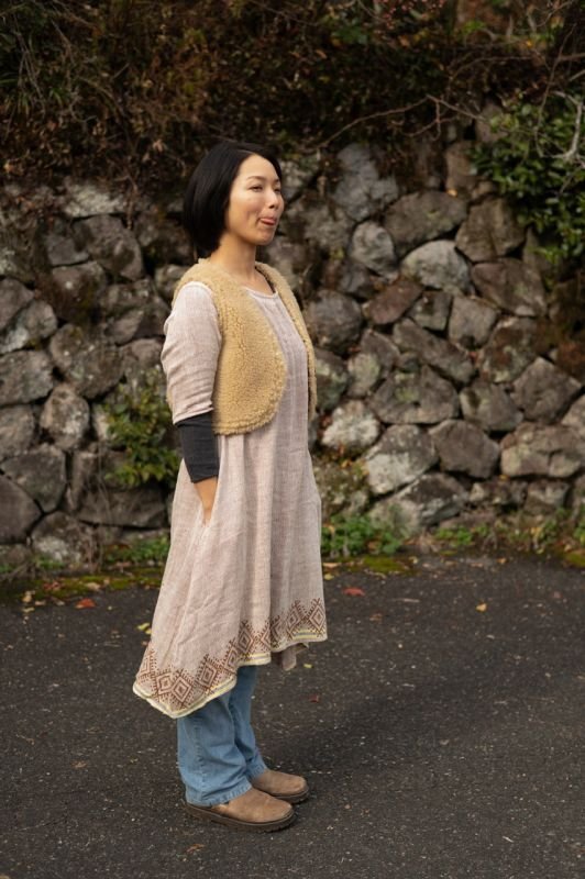 プードルファーショートベスト 着画斜め