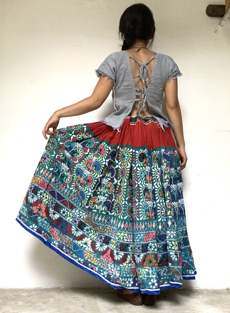 画像2: NEW 手刺繍ボリュームスカート⭐︎ガーグラ グジャラート マキシ丈 5テキスタイル フリーサイズ