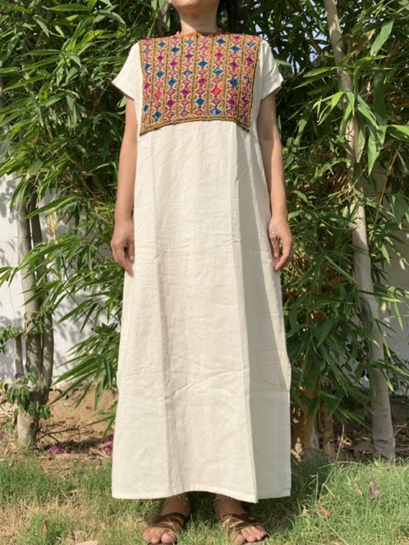 画像1: NEW 民族ミラーワーク スリットワンピース⭐︎ブラック 手刺繍 インド綿