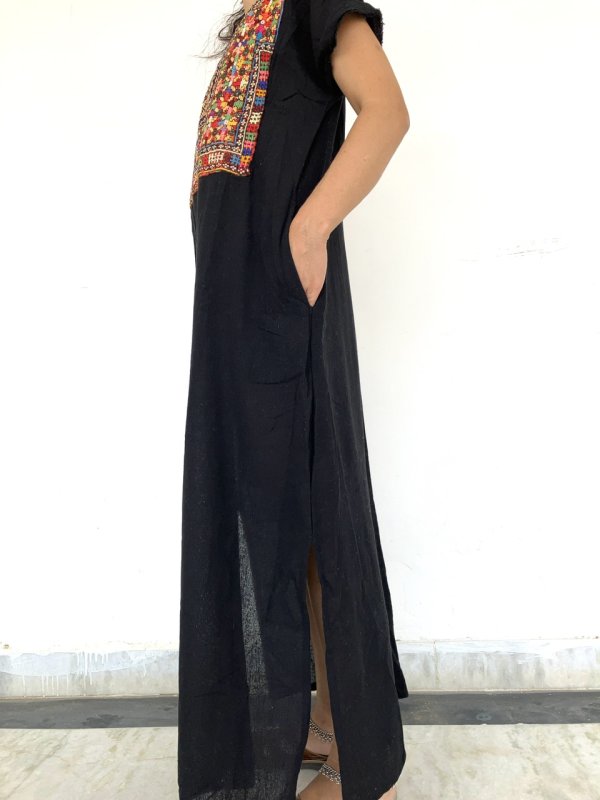 スリットワンピース