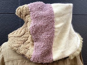 1アップサイクルスヌード　手織りアンゴラ